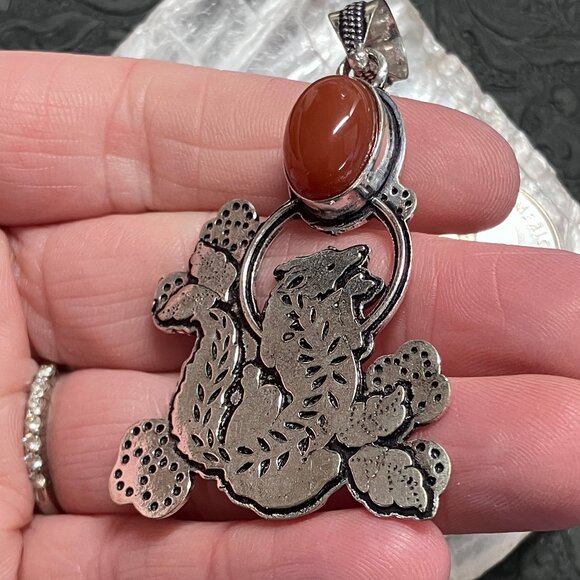 Carnelian Fox Coyote Wolf Dog Pendant Stone Crystal Jewelry - Picture 4 of 6